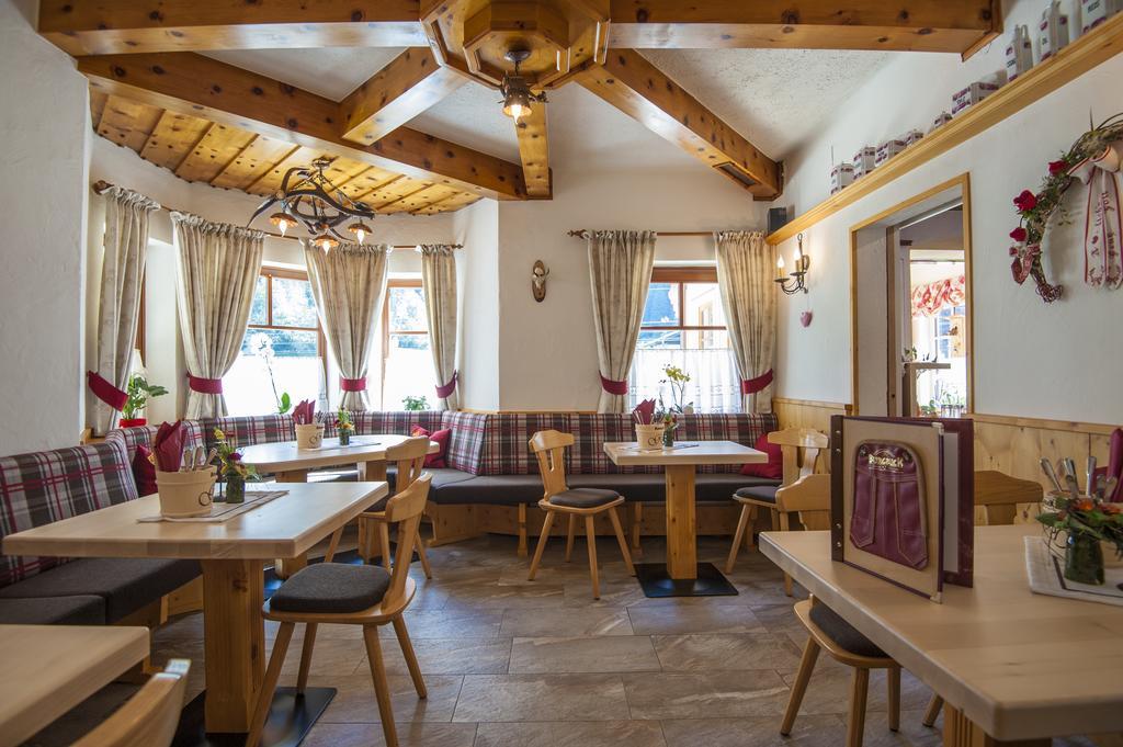 Hotel-Restaurant Burgblick Dorfgastein Buitenkant foto